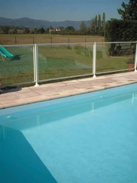 Barrière de piscine Escal à remplissage