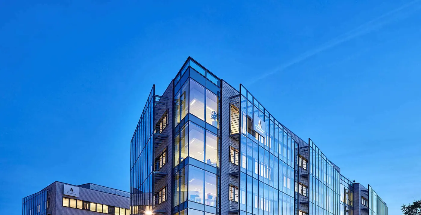 Immeuble de bureaux vitré Adely à Villeurbanne